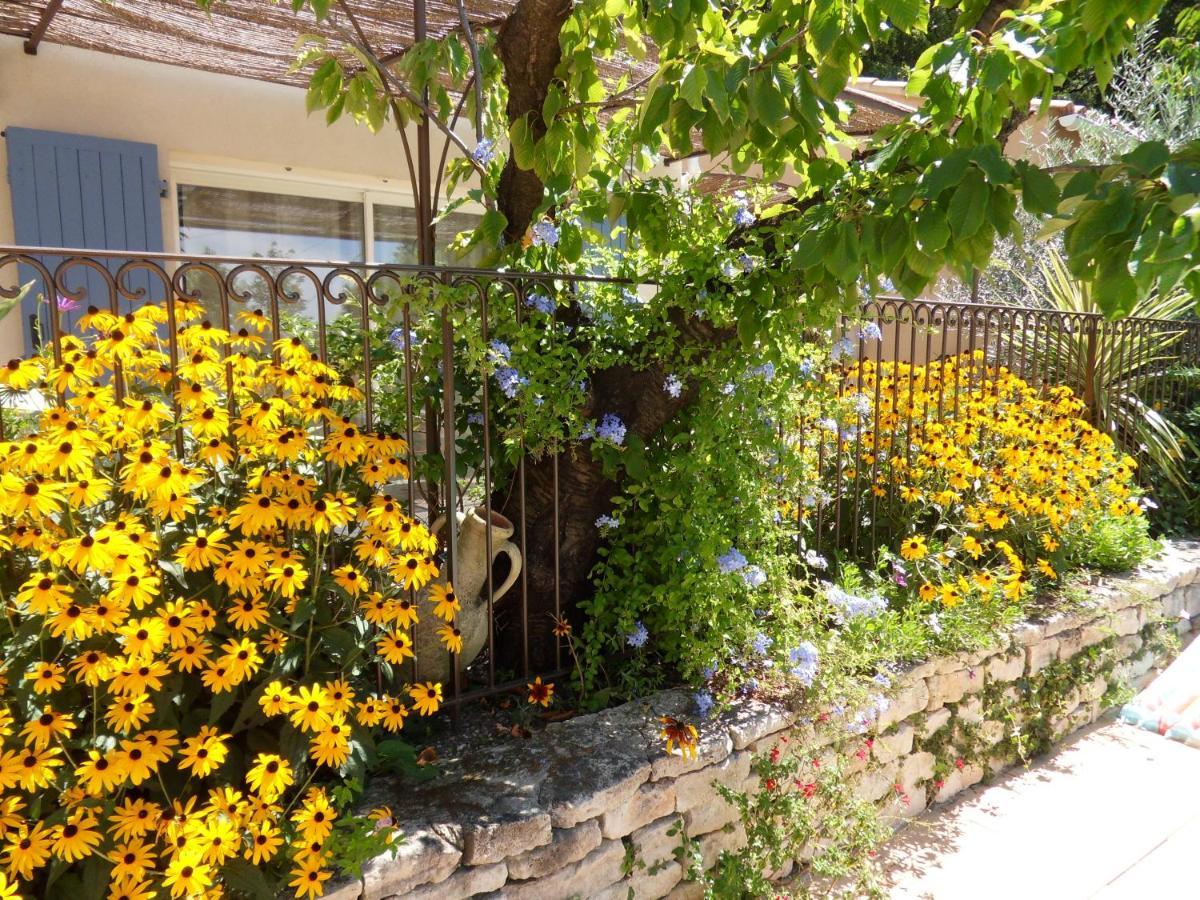 Les Hauts D'Eyragues Gite Reverie Meuble Classe 4 Etoiles Exterior foto